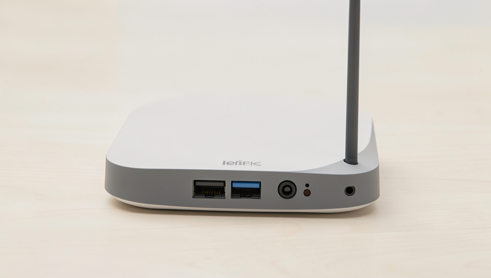 Detailed diagram illustrating the role of a router in a WiFi network.